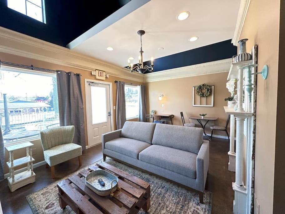 شقة Haven At Hazel~Downtown Loft Demorest المظهر الخارجي الصورة